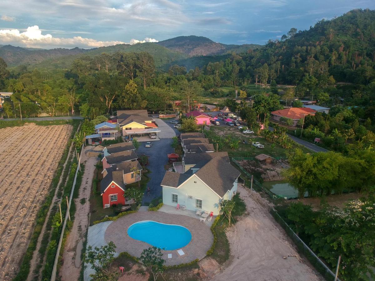 Evie Mae Resort Ban Cha-om Екстер'єр фото